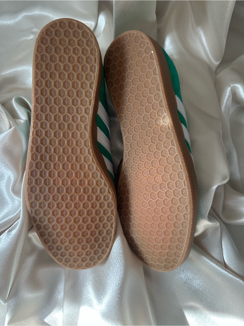 adidas Gazelle Suede Sneaker in Court Green & Cloud White - Picture 3 of 4